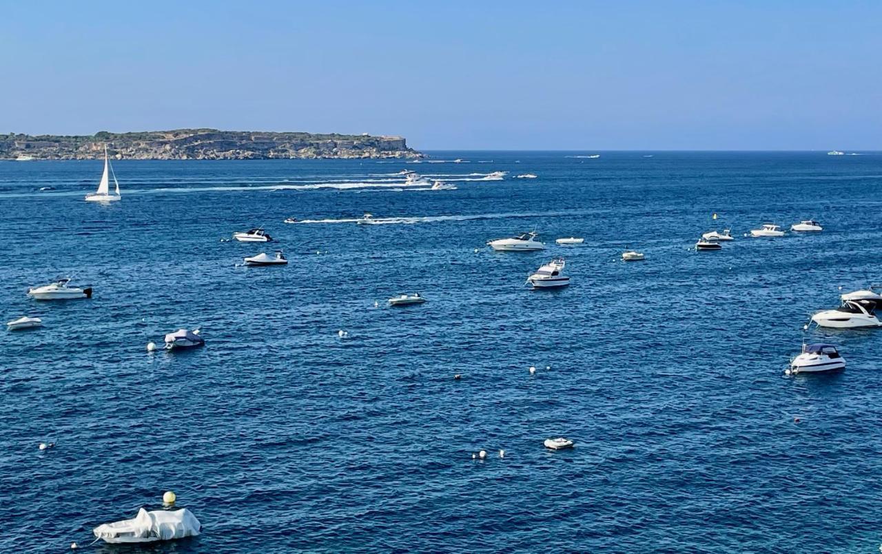 Spacious Luxurious Apartment With Seaview Mellieħa Εξωτερικό φωτογραφία