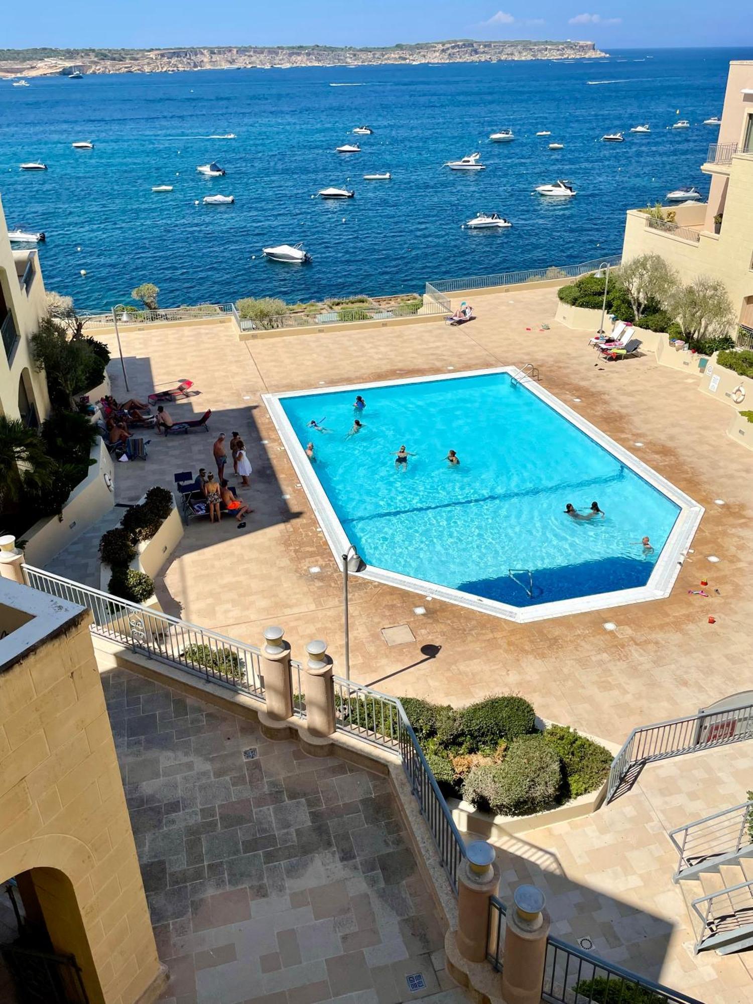 Spacious Luxurious Apartment With Seaview Mellieħa Εξωτερικό φωτογραφία