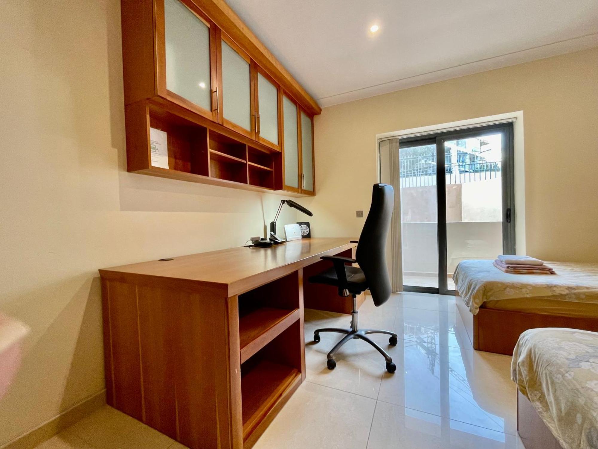 Spacious Luxurious Apartment With Seaview Mellieħa Δωμάτιο φωτογραφία
